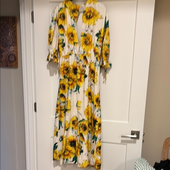 Sunflower Contemporary sundress - Picture 3 of 7